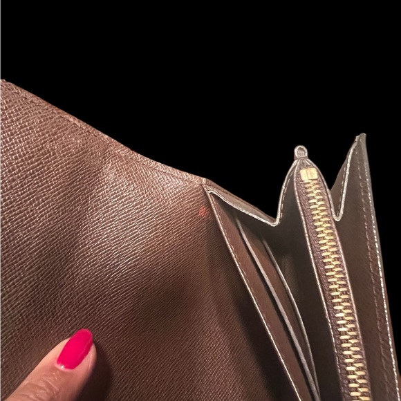 LOUIS VUITTON Damier Ebene Sarah Wallet - Picture 7 of 11